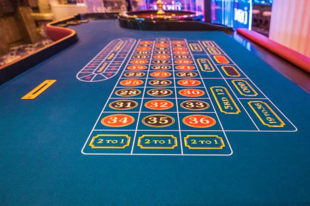 warisanjitu mobile app home screen showing live casino tables and sportsbook markets
